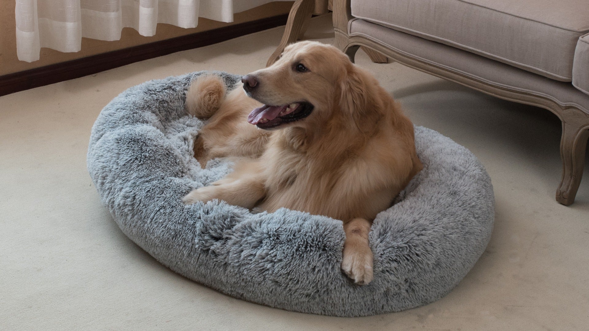 “Orthopedic Calming Bed for Dogs & Cats 🐾 | Anxiety Relief & Deep Sleep Comfort 💤”